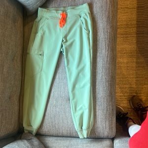 Figs Zamora Jogger Scrub Pant- green Petite XS